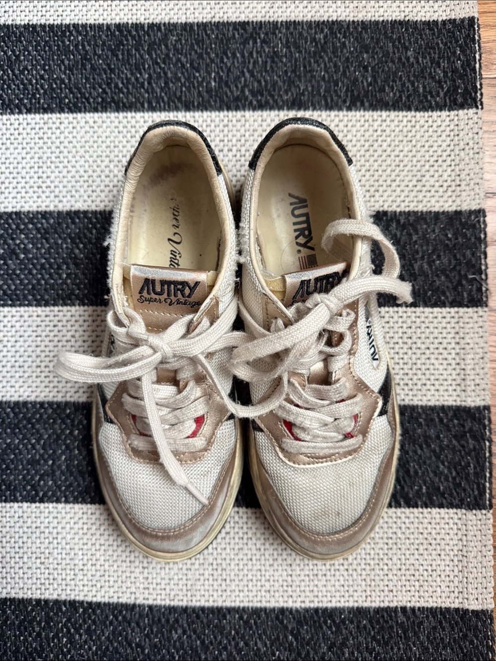 Autry Women's White and Beige Retro Sneakers